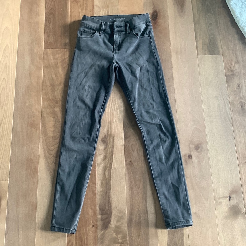Mott & Bow Mid Rise Skinny Jeans size 25x28, Orchard Wash